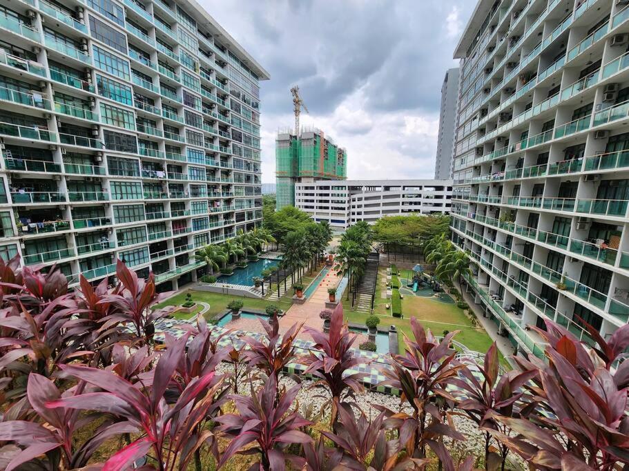 2-4 Pax Spacious Living @ Mount Austin, Jb #02 جوهر بهرو المظهر الخارجي الصورة